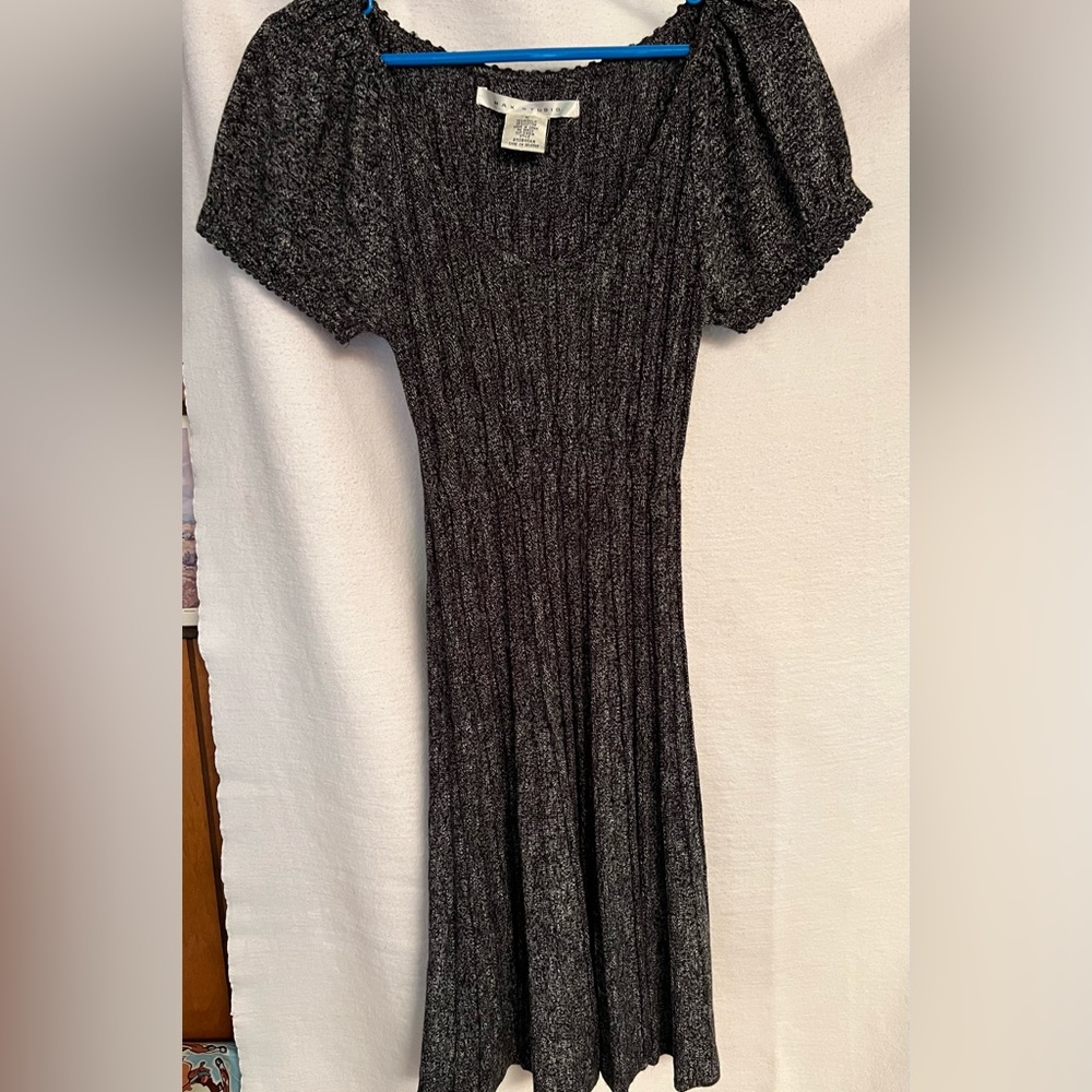 Med size knit dress